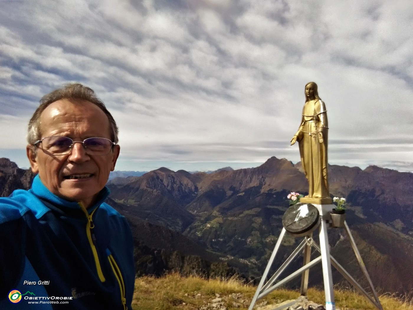 45 Selfie con la Madonnina del Baciamorti.jpg